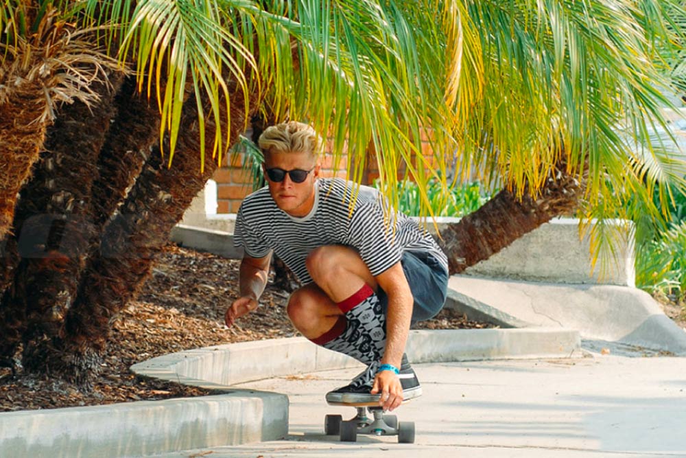 ¿Cómo te ayuda un surfskate a mejorar tu surf?