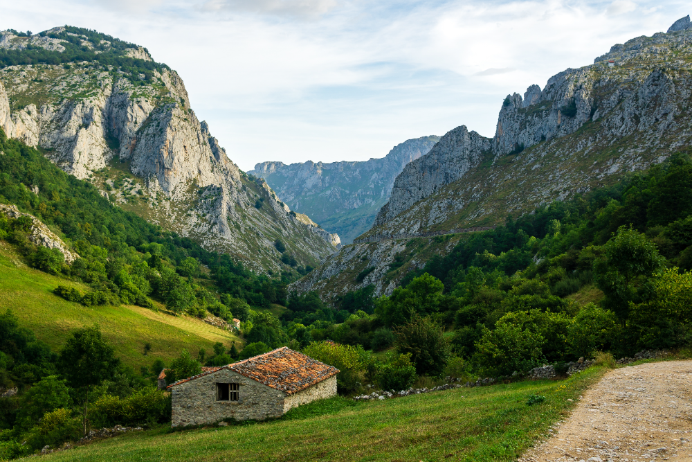 Explorando los maravillosos Picos de Europa: una joya natural en la Península Ibérica