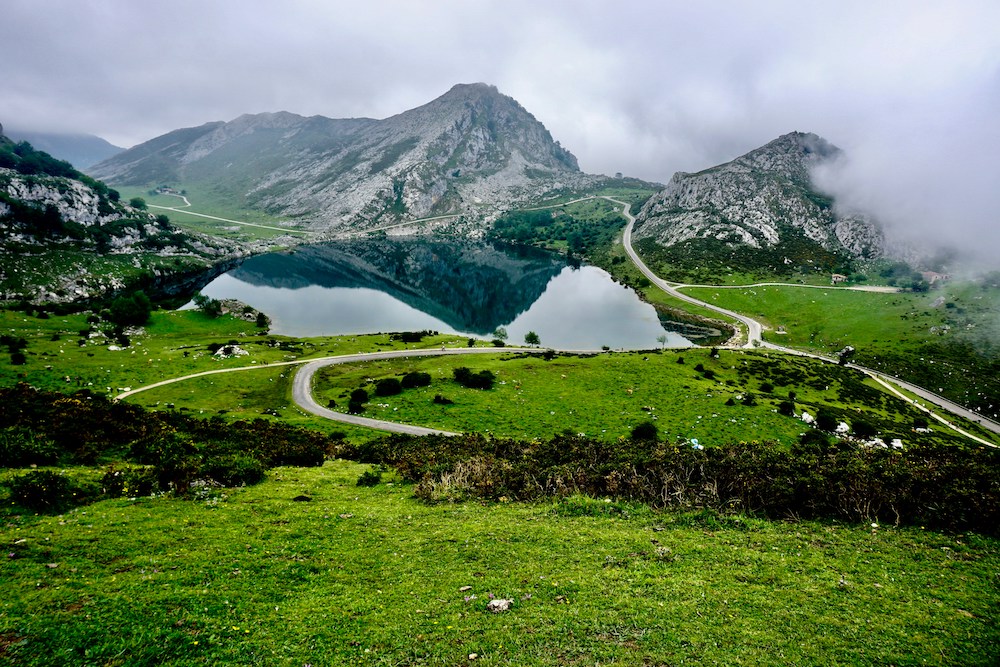 10 lugares increibles para acampar en Picos de Europa