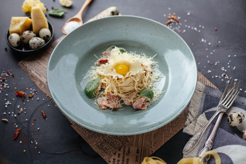 Espaguetis a la Carbonara: un viaje culinario y su receta tradicional